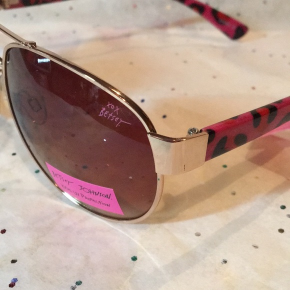 OVERSIZED BETSEY JOHNSON AVIATORS NWT - Picture 1 of 7